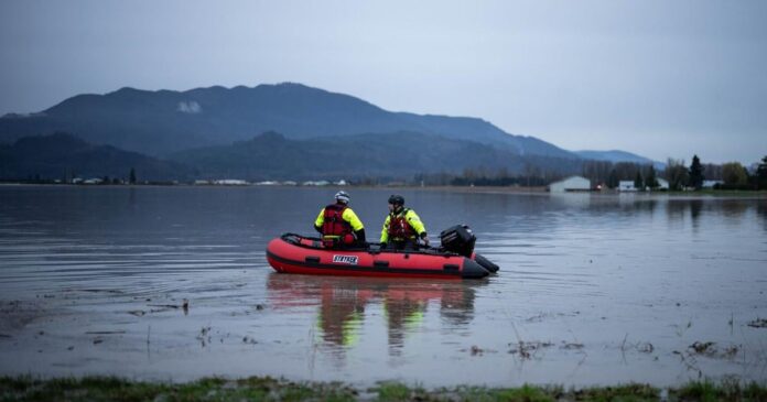 Rain warnings as wet weather hits B.C.‘s flood-soaked Fraser Valley