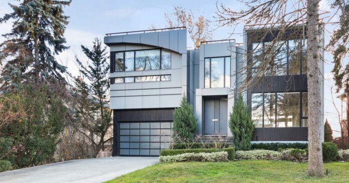 Modern waterfront Toronto home with lake access feels like Muskoka in the city