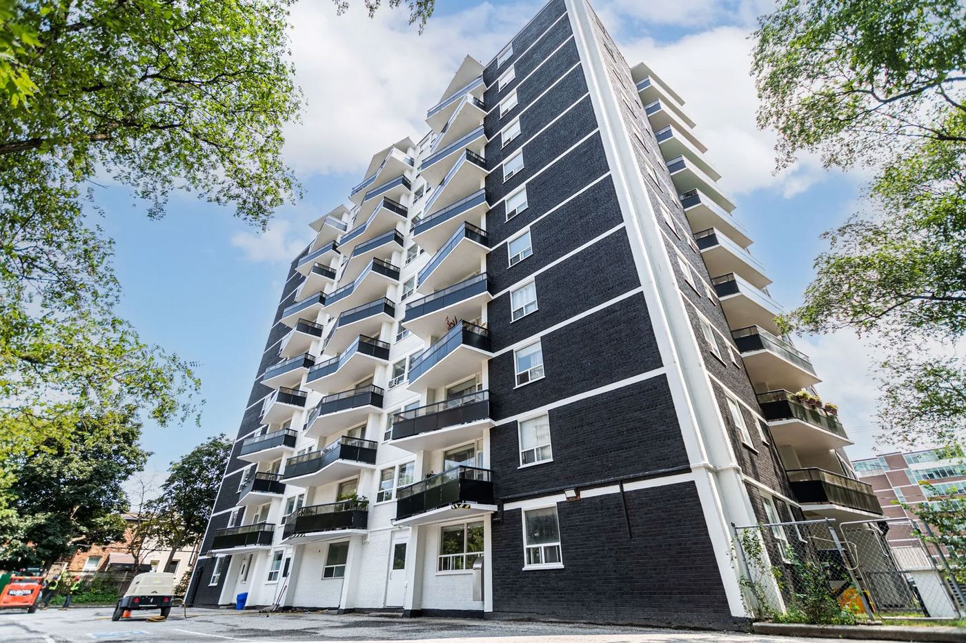 250 roehampton avenue toronto