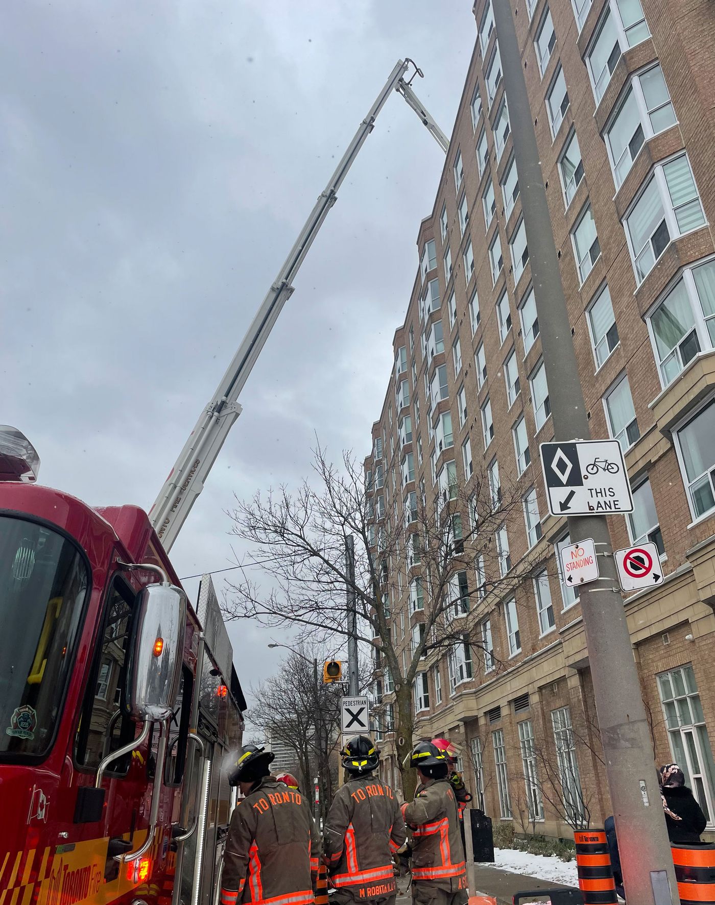 thorncliffe park fire toronto