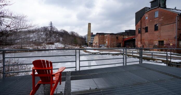 A midtown Toronto walking tour of ravines, riches and retail
