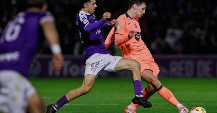 Barcelona defender Christensen faces long spell out after tearing ACL in left knee at training