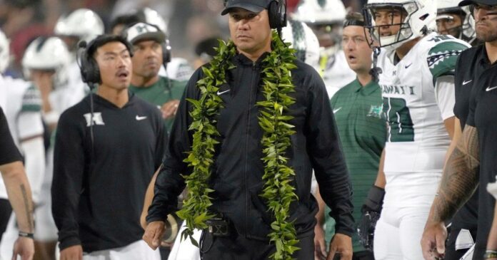 Hawaii stuns Cal in 35-31 in Hawaii Bowl on backup QB Drew Weaver’s last-minute TD pass