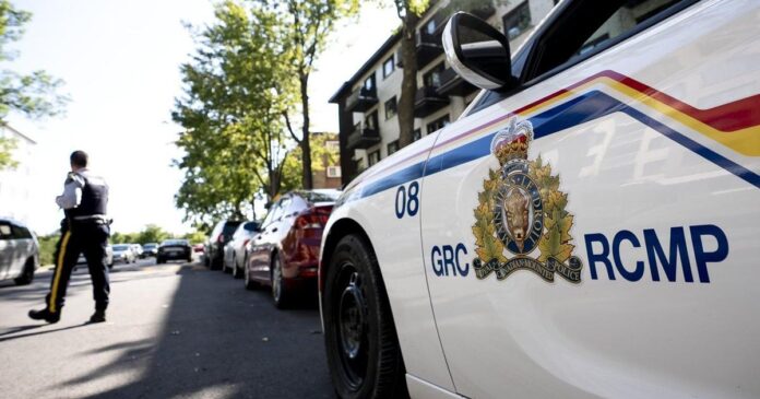 Man facing murder charges after couple dies in shooting on rural Alberta road: RCMP