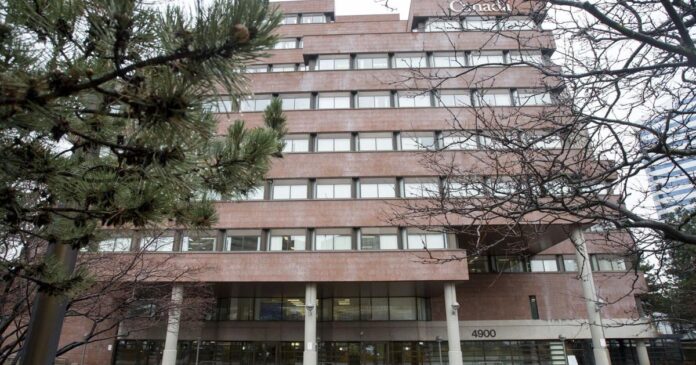 One injured, one arrested after fire at government building in North York