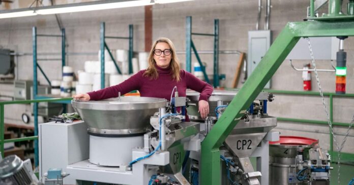 Businesses warn new Canadian steel tariffs could raise prices on everything from cars to new homes