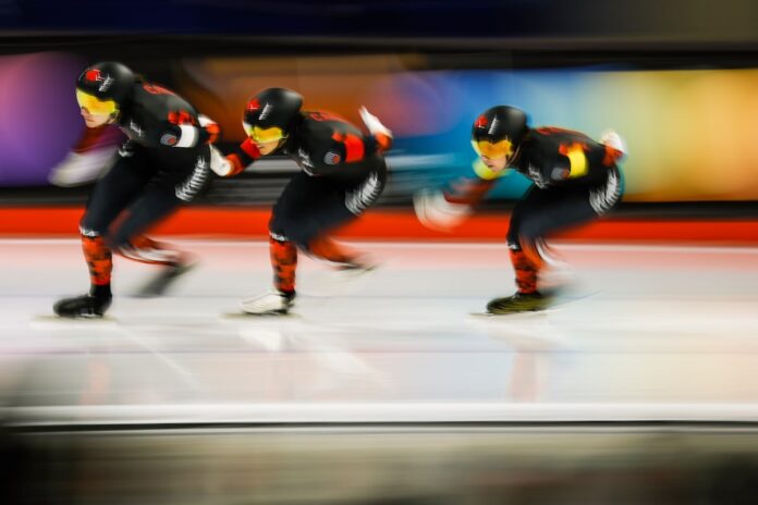 Canadian speedskating women win team pursuit gold; finish World Cup season ranked first 