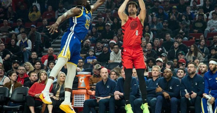 Grant and Sharpe each score 35 points to help the Blazers beat the Warriors 136-131