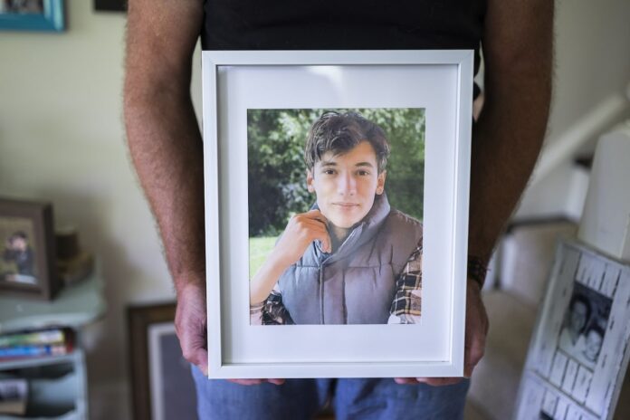 Hospital staff provided ‘reasonable’ care to Ontario teen who died after waiting hours in ER, statement of defence claims