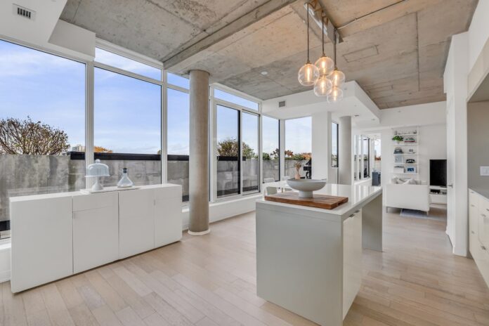 Interest rate predictions, Vancouver losing its lustre, the Home of the Week and more top real estate stories