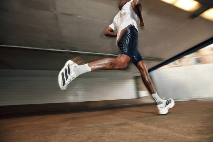 It’s marathon season. Should you buy a super shoe?