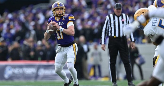 Long ECU touchdown negated by inadvertent whistle in Military Bowl, then Pitt scores 2 plays later