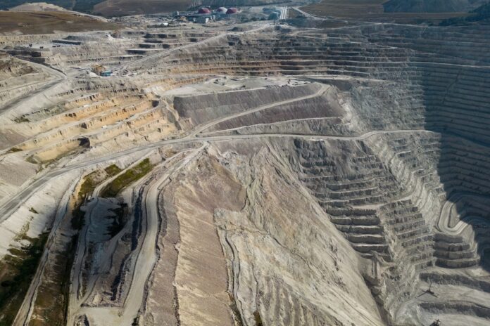 Ottawa approves Anglo-Teck merger