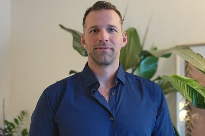 What a flight attendant packs when he travels