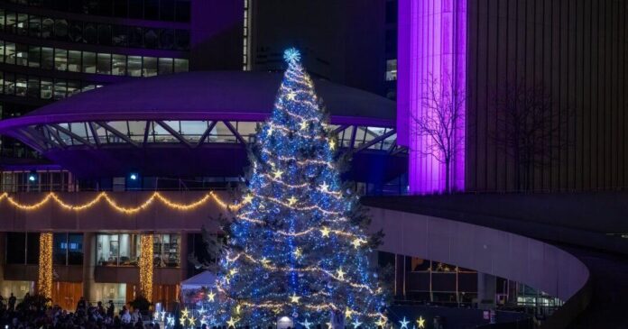 Where to catch Toronto’s 11 twinkliest holiday light displays this season