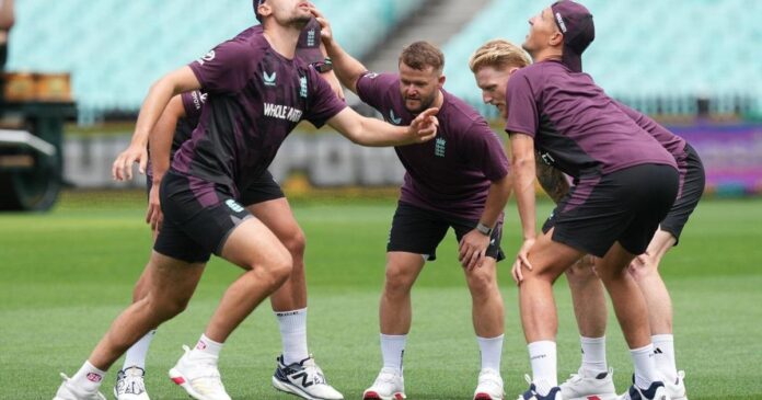 Rifle-toting police will patrol the 5th Ashes cricket test in Sydney following Bondi shootings