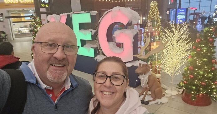 Alberta man claims WestJet flight attendant mocked his weight, patted his stomach