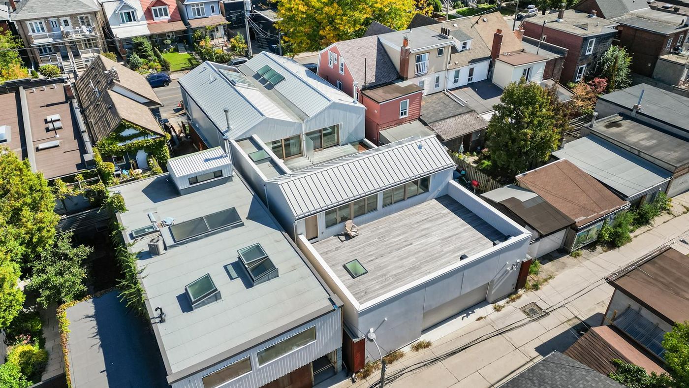 722 Lansdowne Avenue Toronto