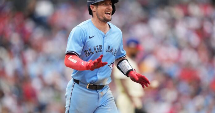 Toronto Blue Jays player earning over $1.2M still selling Cameo clips as side hustle