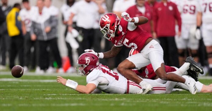 Alabama QB Ty Simpson says a cracked rib sidelined him in 2nd half of blowout Rose Bowl loss