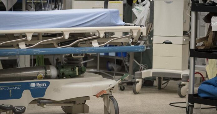 Alberta NDP calls on Premier Smith to acknowledge, address ER capacity ‘crisis’