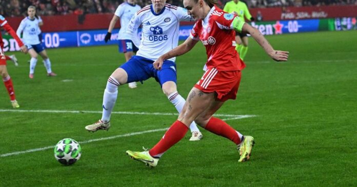 England midfielder Georgia Stanway says she will leave Bayern Munich at end of season