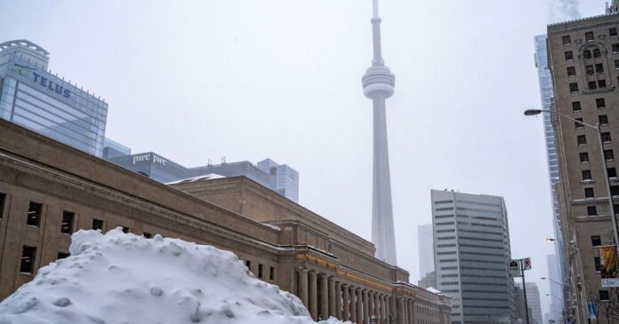 Massive snowstorm shutting down basically everything in Toronto