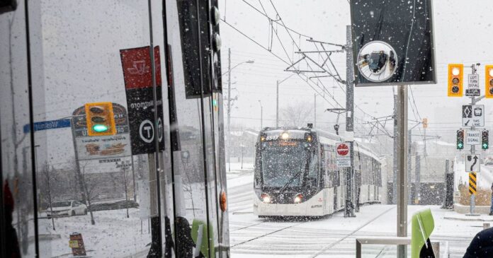 Toronto's disastrous new Line 6 Finch LRT down for second day in a row